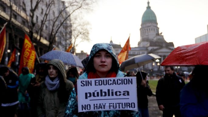 Macri y sus embates  contra la educación pública