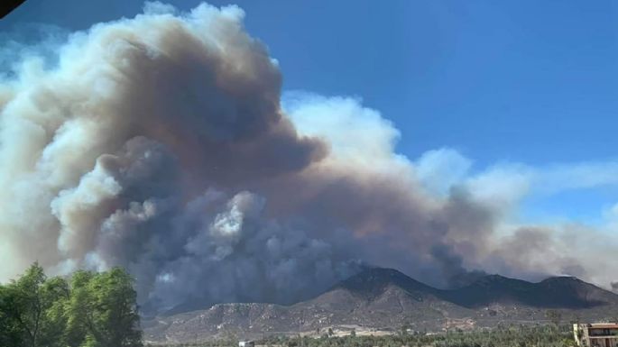 Incendios en Baja California dejan cuatro muertos y más de 200 casas dañadas