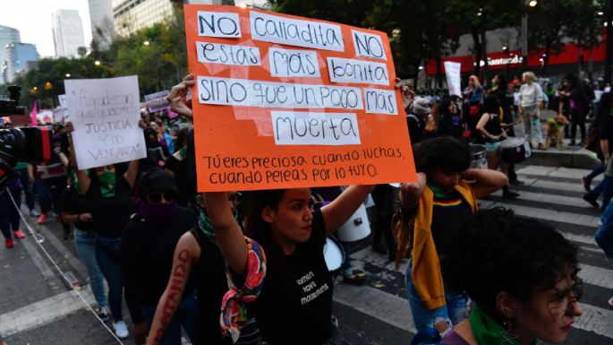 #MarchaFeminista: con el rostro al descubierto y rabia contra gobiernos 4T