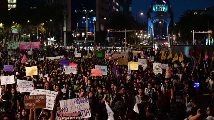 #MarchaFeminista: con el rostro al descubierto y rabia contra gobiernos 4T