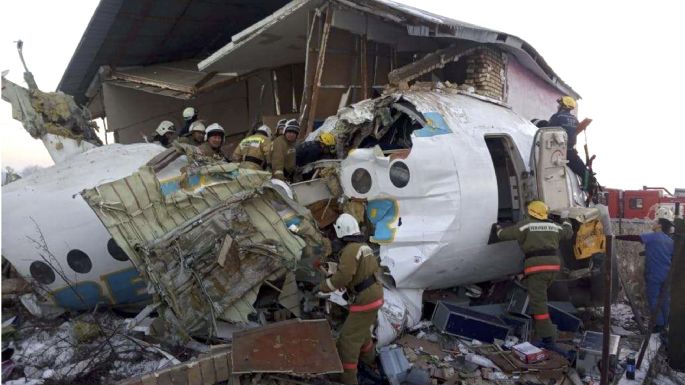 Al menos 14 muertos en accidente aéreo en Kazajistán