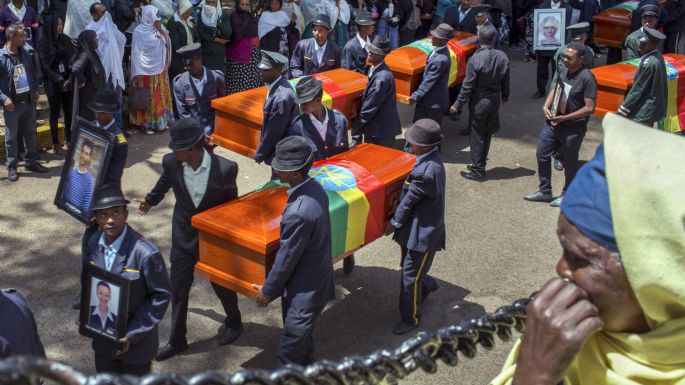 Entregan bolsas con tierra a familiares de víctimas de avionazo en Etiopía