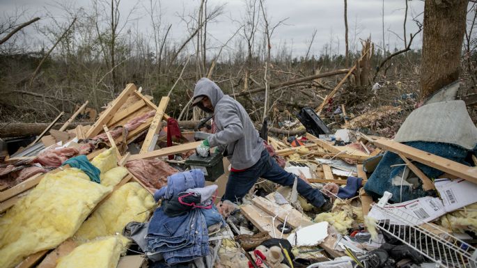 Tornado deja 23 muertos en Alabama; temen que la cifra aumente (Fotogalería)