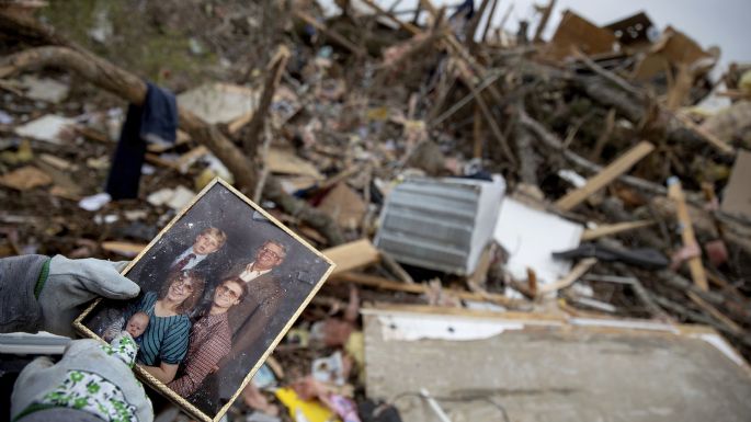 Tornado deja 23 muertos en Alabama; temen que la cifra aumente (Fotogalería)