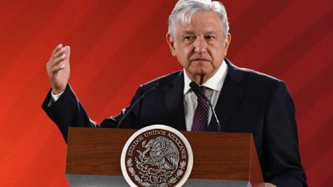 López Obrador niega que militó en el Partido Comunista como señala su expediente de la DFS