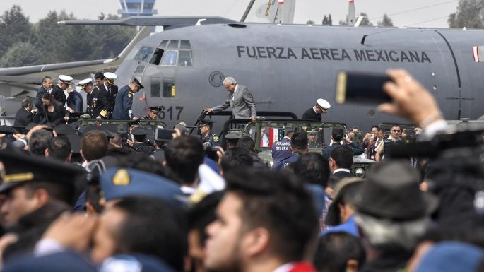 El 'tianguis" 4T: helicópteros antihuachicol, aviones no aeronavegables, unidades con medio siglo de antigüedad...