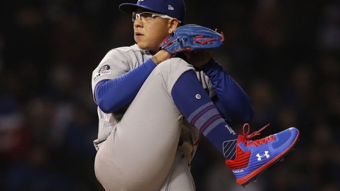 El lanzador mexicano Julio Urías, detenido por violencia doméstica