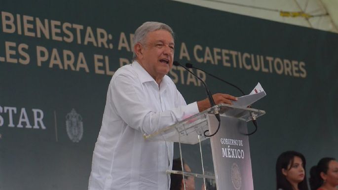 "No a las minas, sí a la vida”, exigen comuneros a AMLO