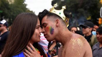 Congrega a miles la marcha del orgullo en la CDMX