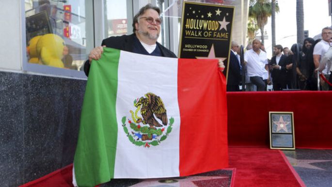 'Soy mexicano y soy migrante”: Guillermo del Toro al develar su estrella en Hollywood