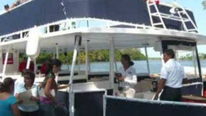 Asaltan a turistas en pleno festejo a bordo de un barco en Tabasco