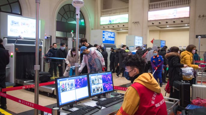 Ponen en cuarentena a Wuhan, cuna del nuevo coronavirus