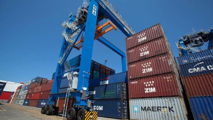 Marinos mercantes amagan con tomar los puertos de Veracruz si se aprueba la militarización