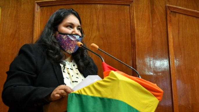 FGR exonera a Cienfuegos... pero pide 5 años de prisión para la activista Kenia Hernández