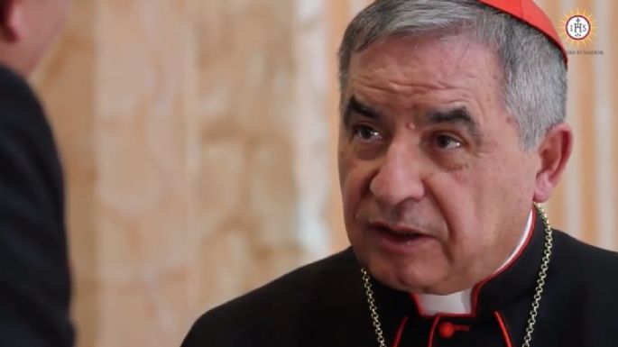 El Vaticano investiga a Becciu por malversación de fondos
