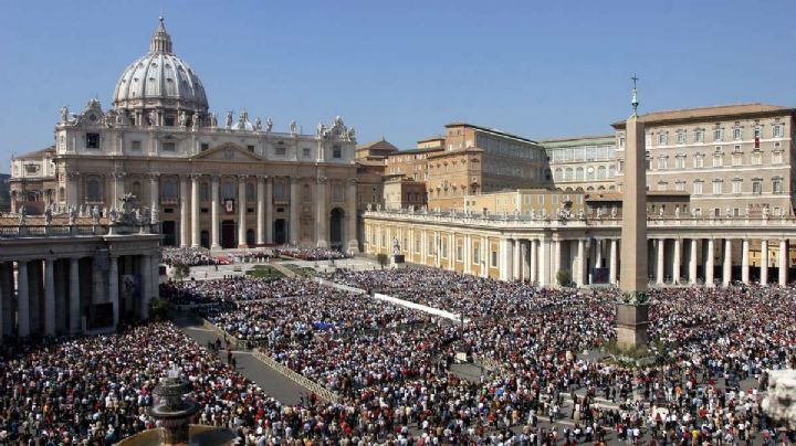 Detienen e ingresan en un psiquiátrico a un conductor tras saltarse los controles del Vaticano