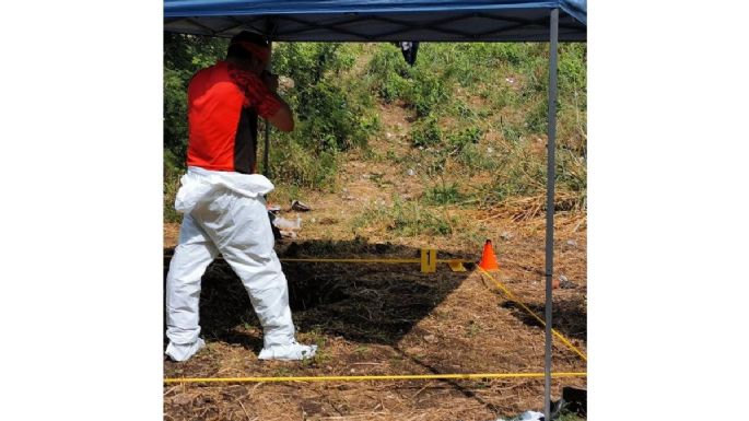 Suman 45 cuerpos hallados en fosas clandestinas de Tecomán, Colima