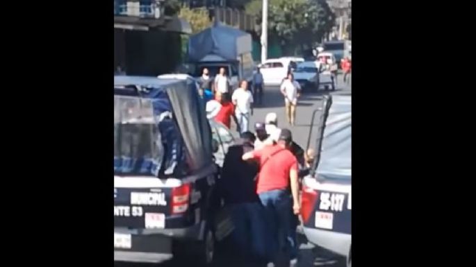 Balacera entre taxistas y policías de Ecatepec deja un muerto y cuatro heridos