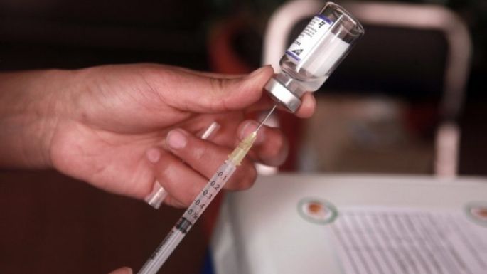 La vacuna de AstraZeneca y Oxford es 'aceptable' y 'eficaz', aseguran