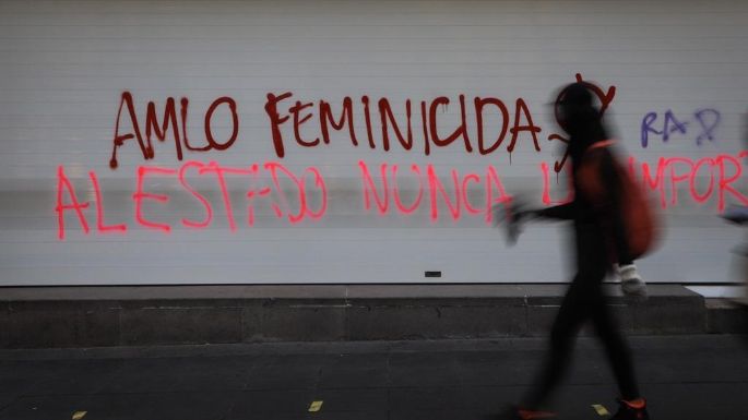 Unas de manera pacífica, otras con bates y bombas molotov… todas las mujeres exigen justicia