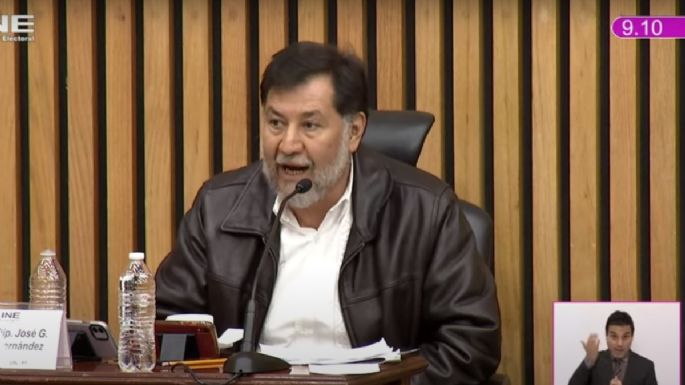 Noroña se niega a usar cubrebocas en el INE; 'me quieren amordazado', dice