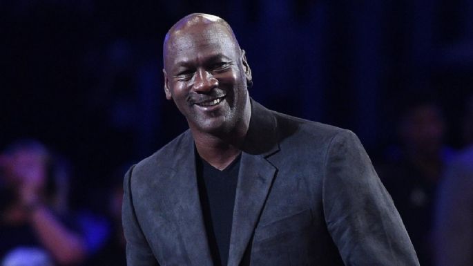 Michael Jordan dona ganancias de 'The Last Dance' para banco de alimentos