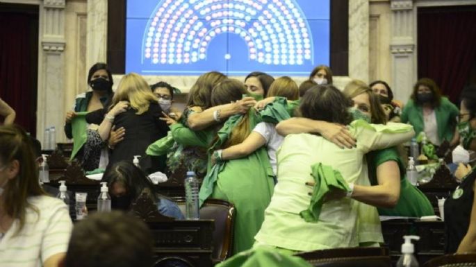 Argentina: Diputados avalan legalización del aborto; la iniciativa va al Senado