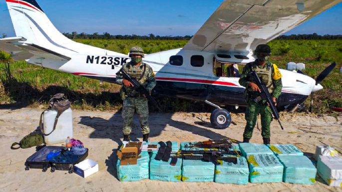Campeche: aseguran avioneta con 350 kilos de cocaína procedente de Sudamérica
