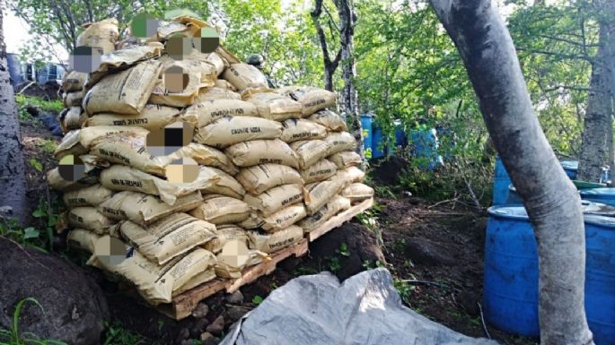 Hallan narcolaboratorio con 13 toneladas de droga en Santa María del Oro, Jalisco