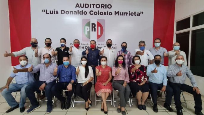 Aspirantes del PRI a gobierno de Colima se reúnen con organizaciones afines