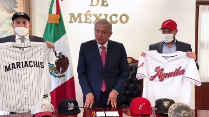 López Obrador anuncia los dos nuevos equipos de la Liga Mexicana de Beisbol: Mariachis y Águila