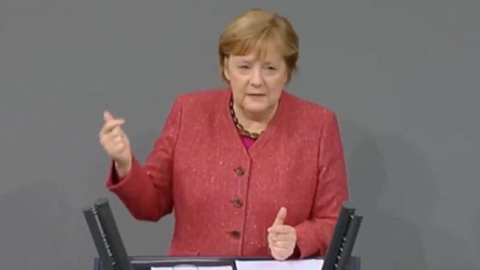 Merkel considera "inaceptable" tener 590 muertes por covid-19 al día