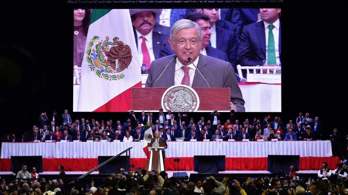 López Obrador ensalza a empresarios por su impulso al salario mínimo
