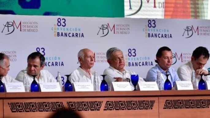 Duelo de reproches entre el líder de los banqueros y AMLO