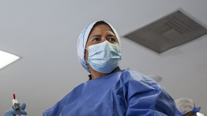 México tiene un déficit de 350 mil enfermeros para enfrentar la pandemia; cuenta con 315 mil