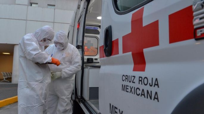 Golpean a personal de Cruz Roja que trasladaba a sospechoso de covid-19