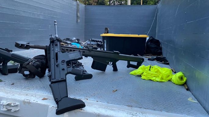 Arsenal para el atentado incluyó 5 Barrett, 34 armas largas, 2 mil 800 balas, 7 granadas…
