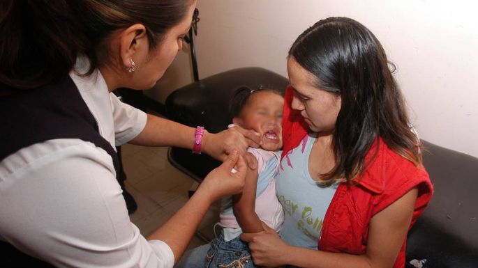 OMS y UNICEF alertan por el 'alarmante descenso” en vacunación infantil por la pandemia