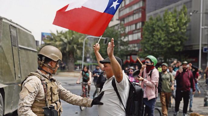 Piñera pavimenta el camino hacia el Estado policial