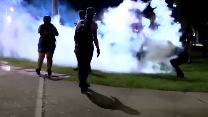 Reportan dos muertos durante protestas contra abuso policial en Wisconsin (Videos)