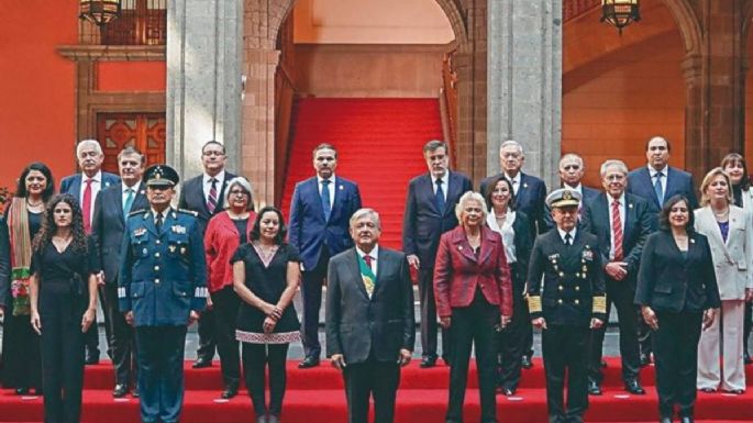 El de AMLO, un gobierno  de 'fifís” 