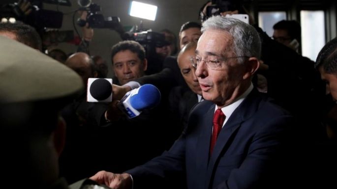 Ordenan arresto domiciliario contra el expresidente colombiano Álvaro Uribe