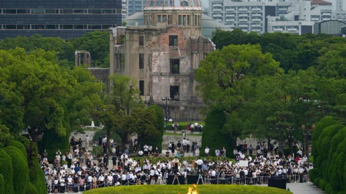 Hiroshima: Los Primeros Tallos de la Ciudad Muerta