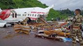 Apuntan al mal clima la causa del avionazo en India que dejó al menos 18 muertos