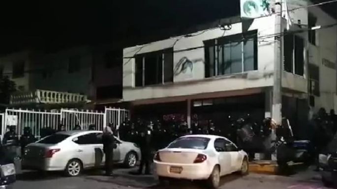 Desalojan de manera violenta a mujeres del Codhem Ecatepec  (Videos)