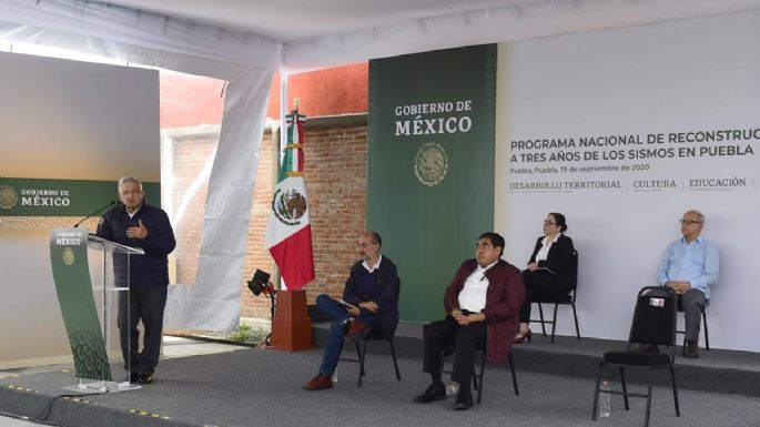 El consumo no cayó durante la pandemia por remesas y programas sociales, dice AMLO