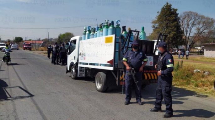 Recuperan camión robado con tanques de oxígeno en el Edomex