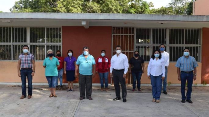 Campaña para inmunizar a trabajadores educativos de Campeche inicia mañana en Kalakmul
