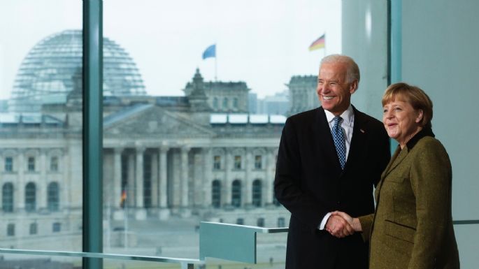 En charla telefónica con Biden, Merkel celebra regreso de EU a la OMS y al Acuerdo de París
