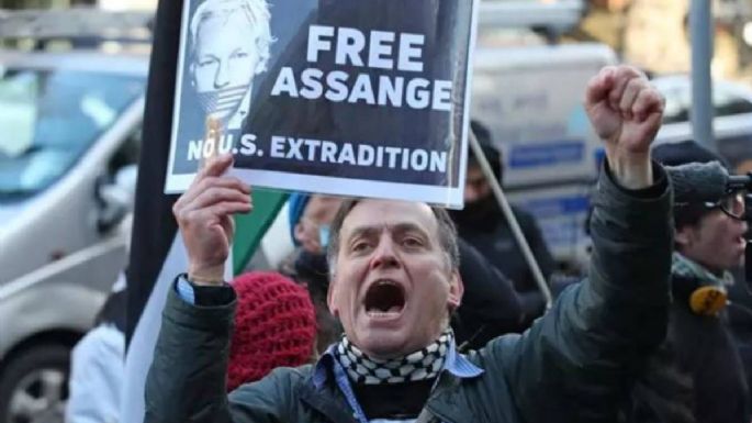 Reino Unido niega la libertad bajo fianza a Assange; EU recurre la sentencia que niega la extradición